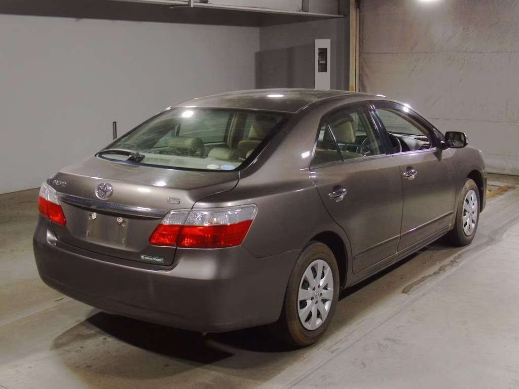 TOYOTA PREMIO