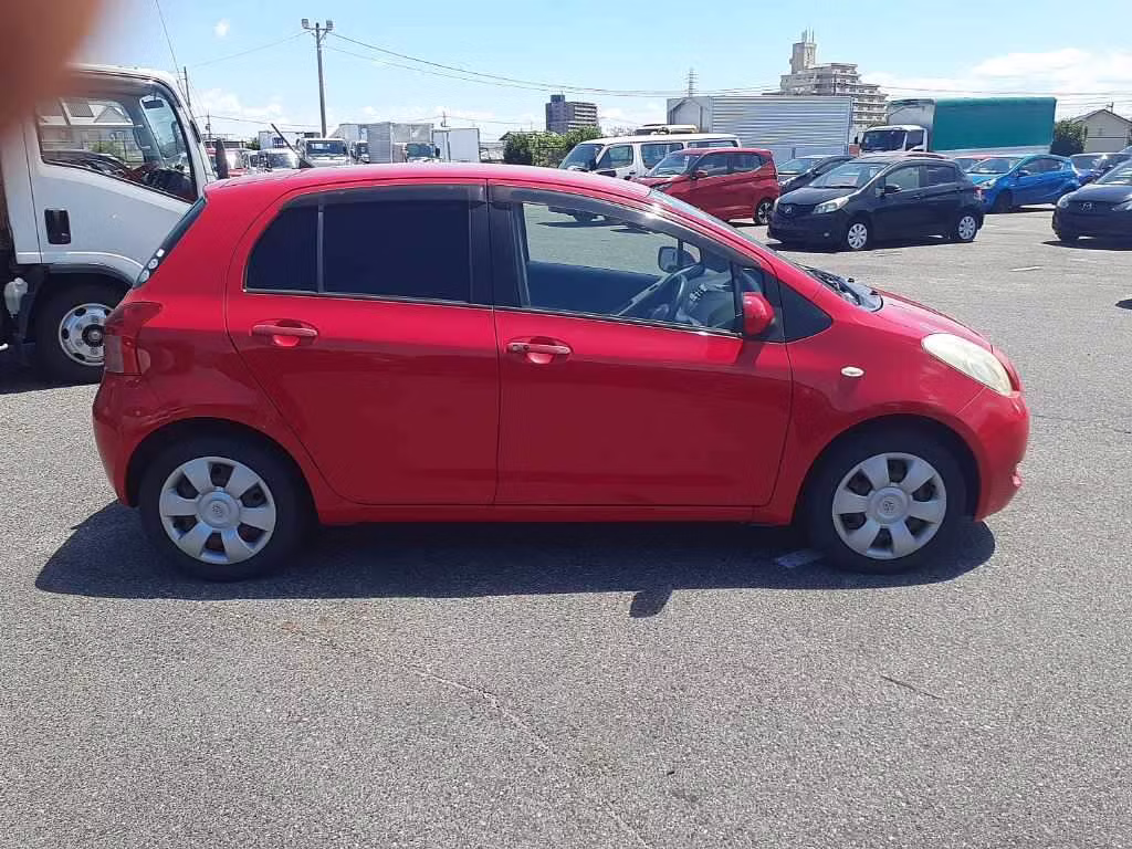 TOYOTA VITZ
