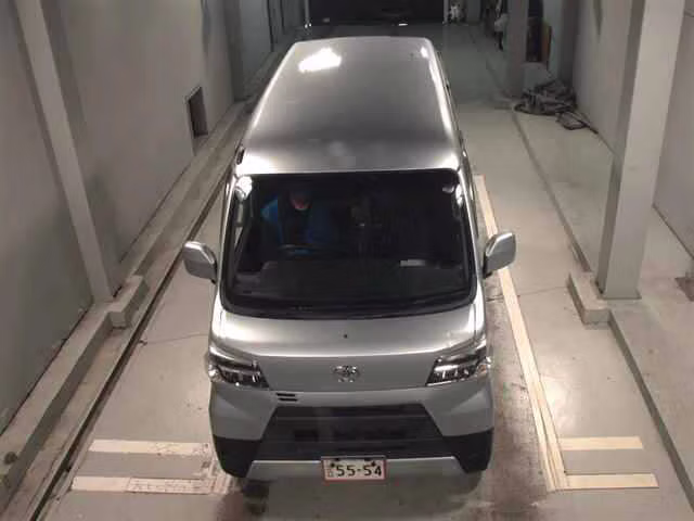 TOYOTA PIXIS VAN