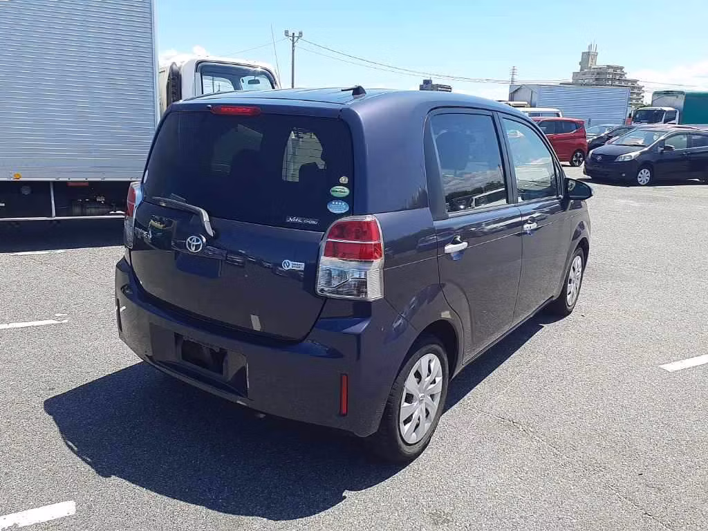 TOYOTA SPADE