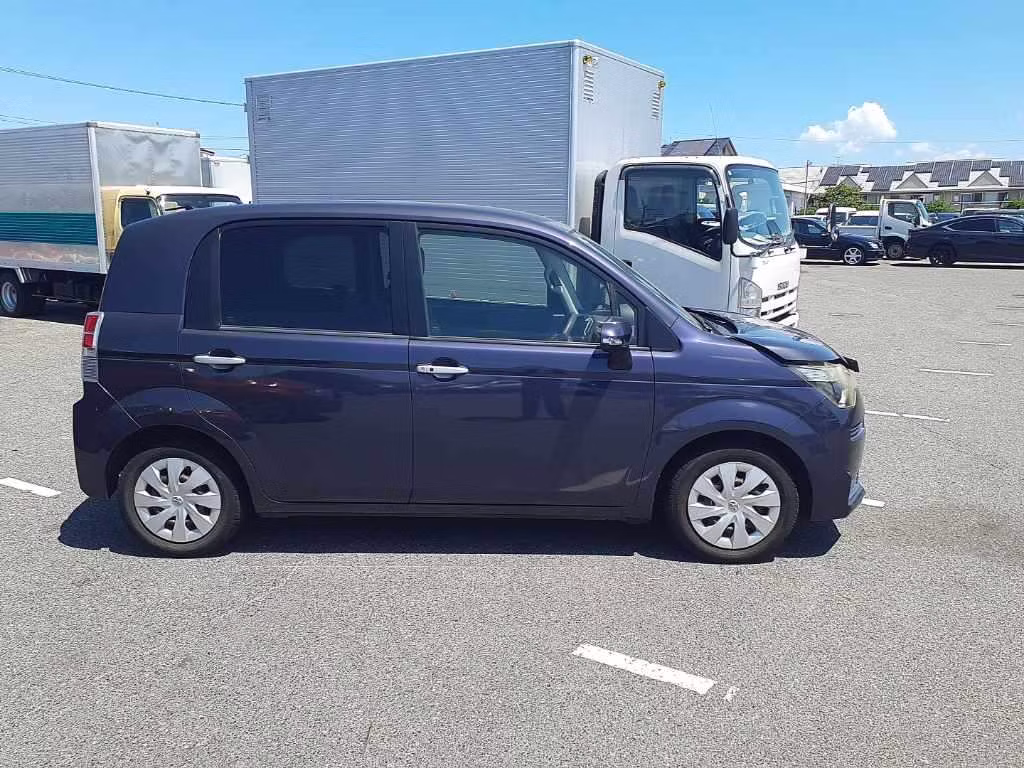 TOYOTA SPADE