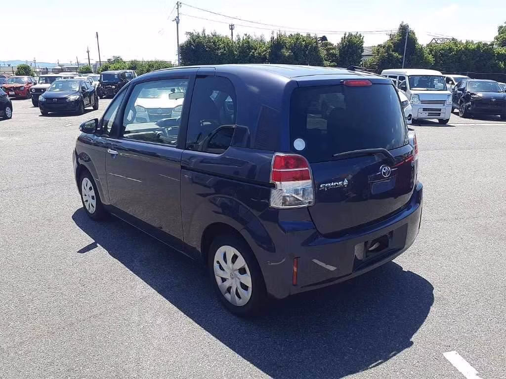 TOYOTA SPADE