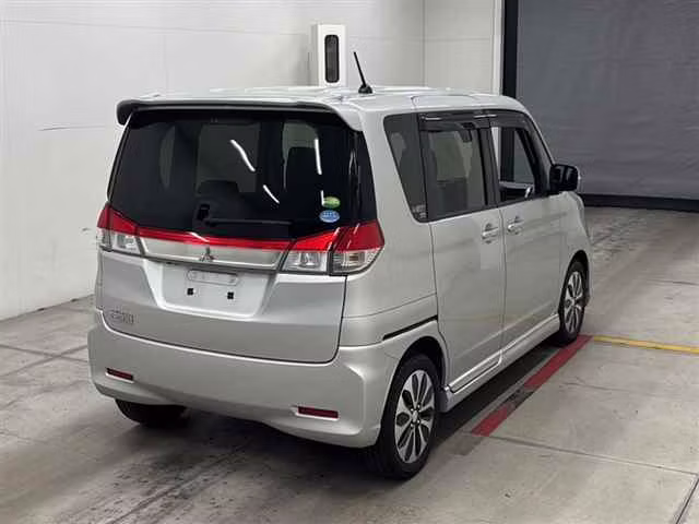 MITSUBISHI DELICA D:2