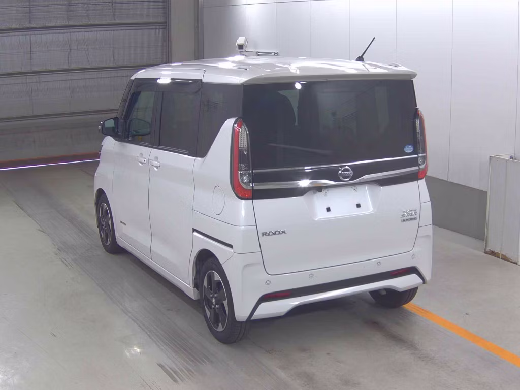 NISSAN ROOX