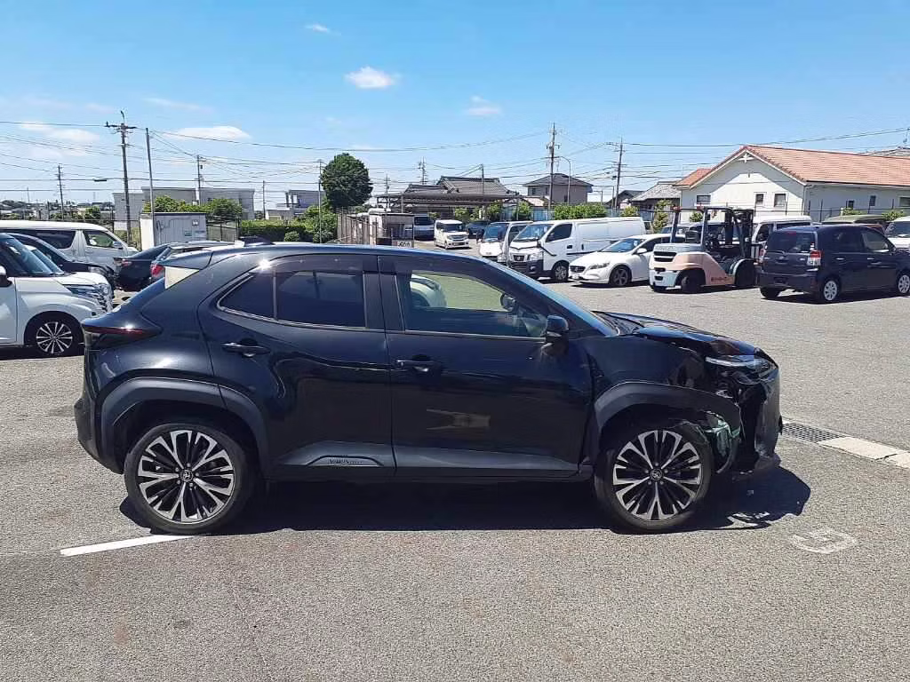 TOYOTA YARIS CROSS