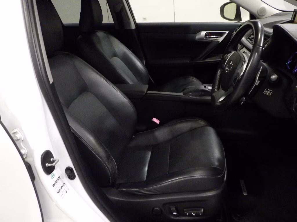 LEXUS CT200H