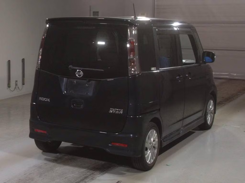 NISSAN ROOX
