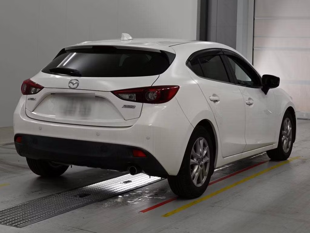 MAZDA AXELA
