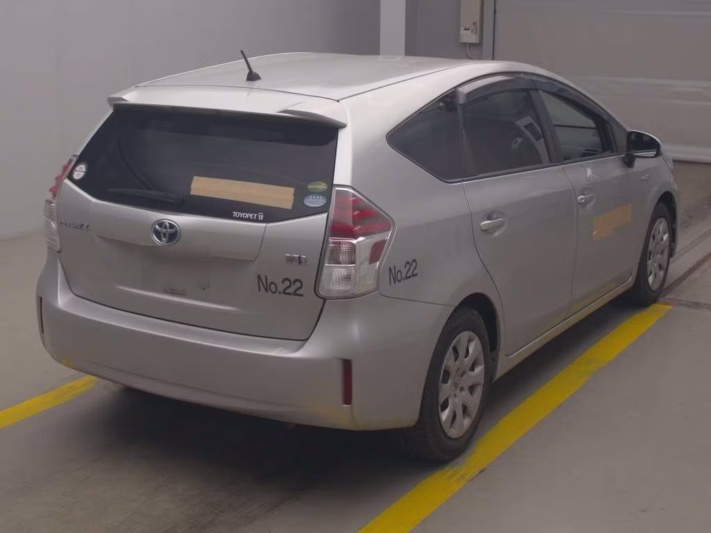 TOYOTA PRIUS ALPHA