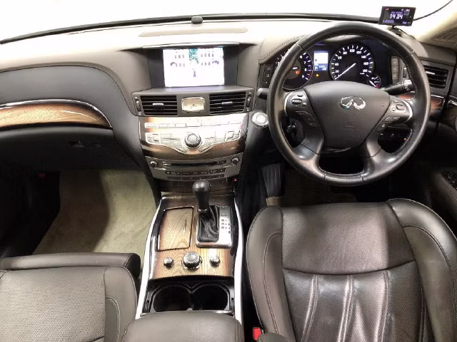 NISSAN FUGA