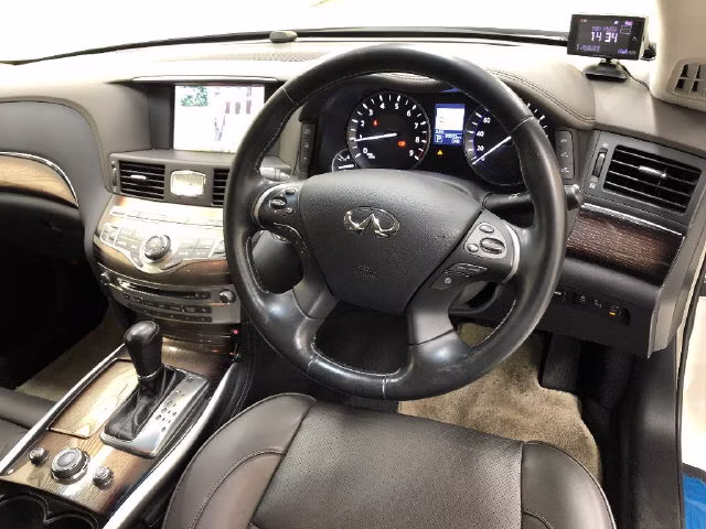 NISSAN FUGA