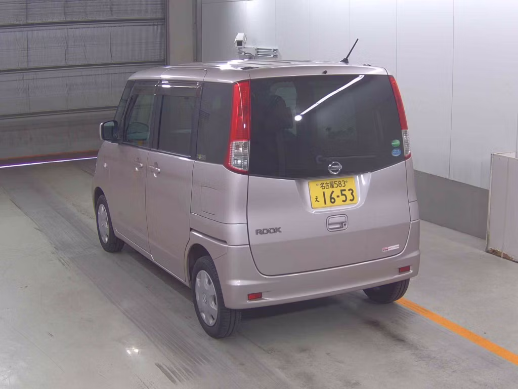 NISSAN ROOX