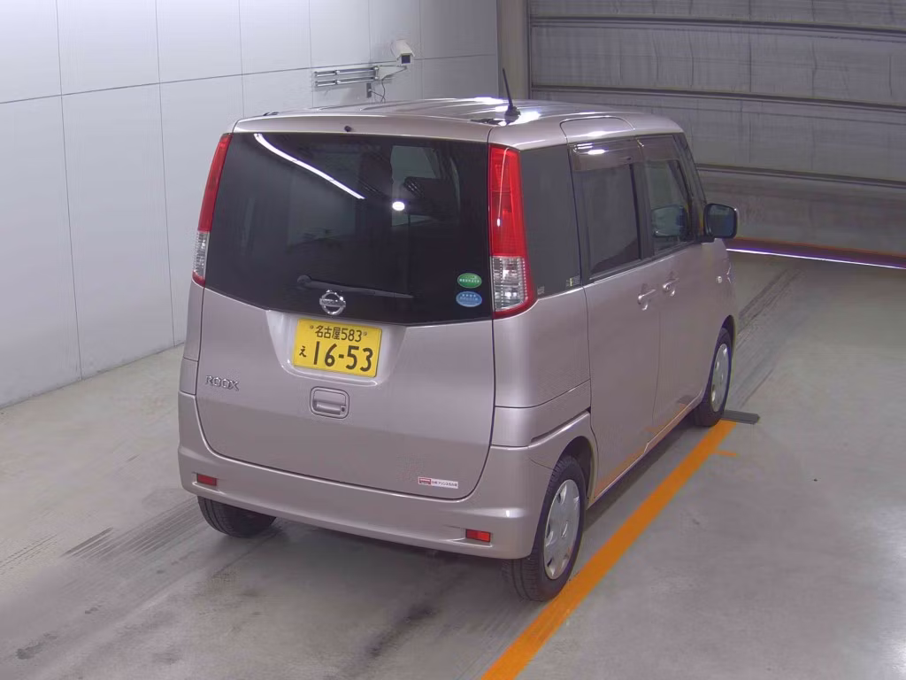 NISSAN ROOX
