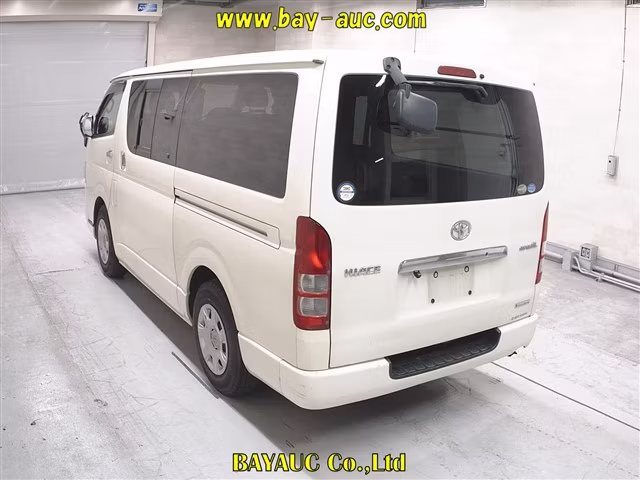 TOYOTA REGIUS ACE
