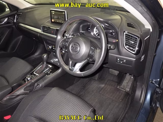 MAZDA AXELA
