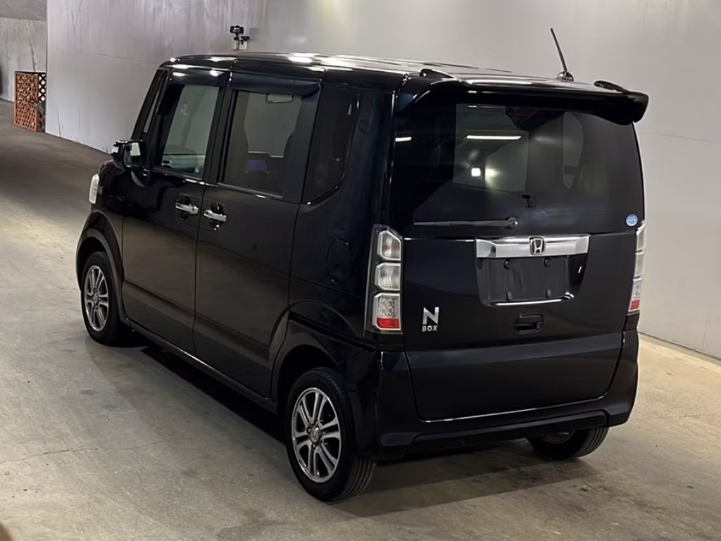 HONDA N-BOX
