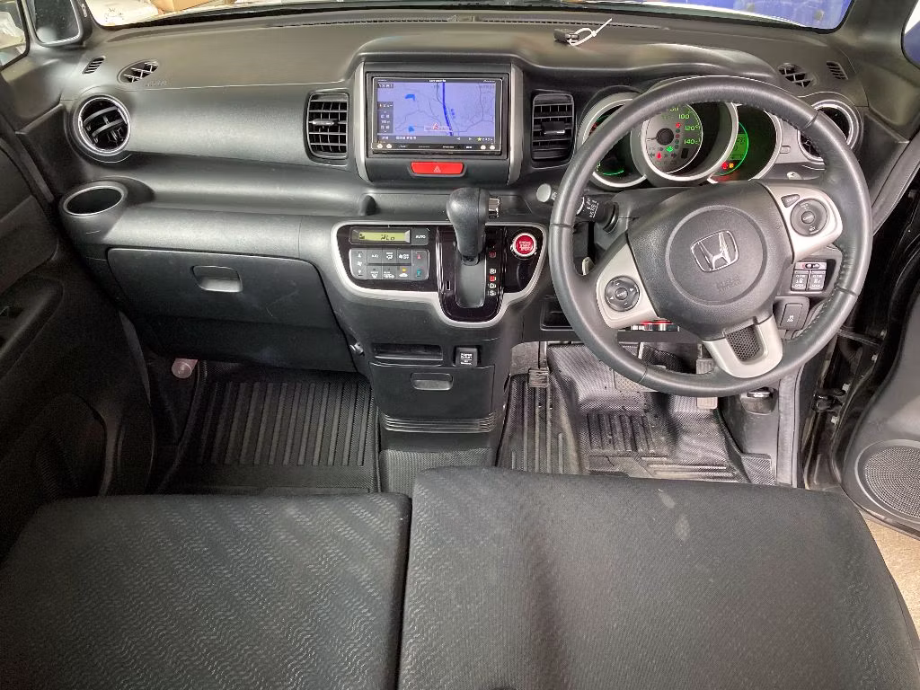 HONDA N-BOX