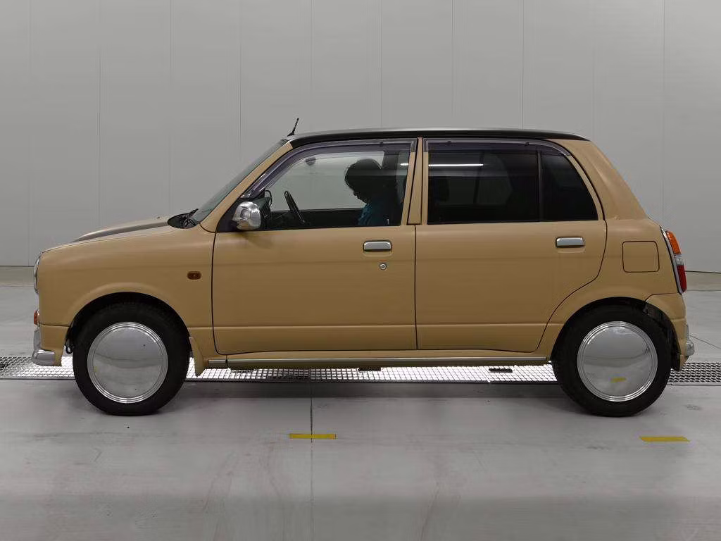 DAIHATSU MIRA GINO