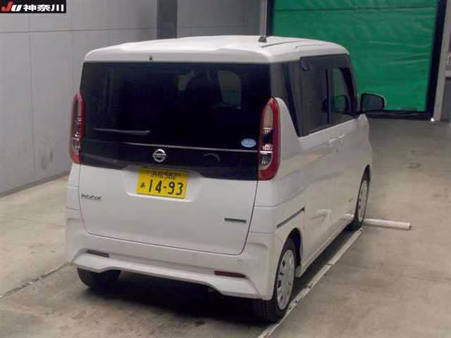 NISSAN ROOX