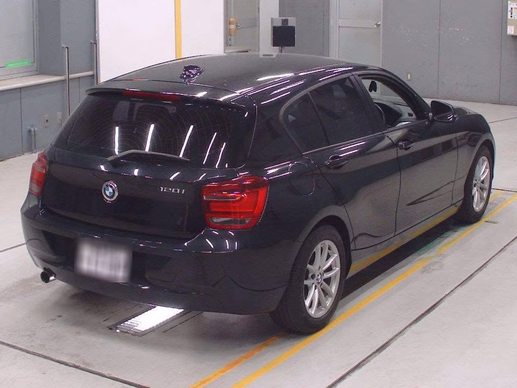 BMW 1-SERIES