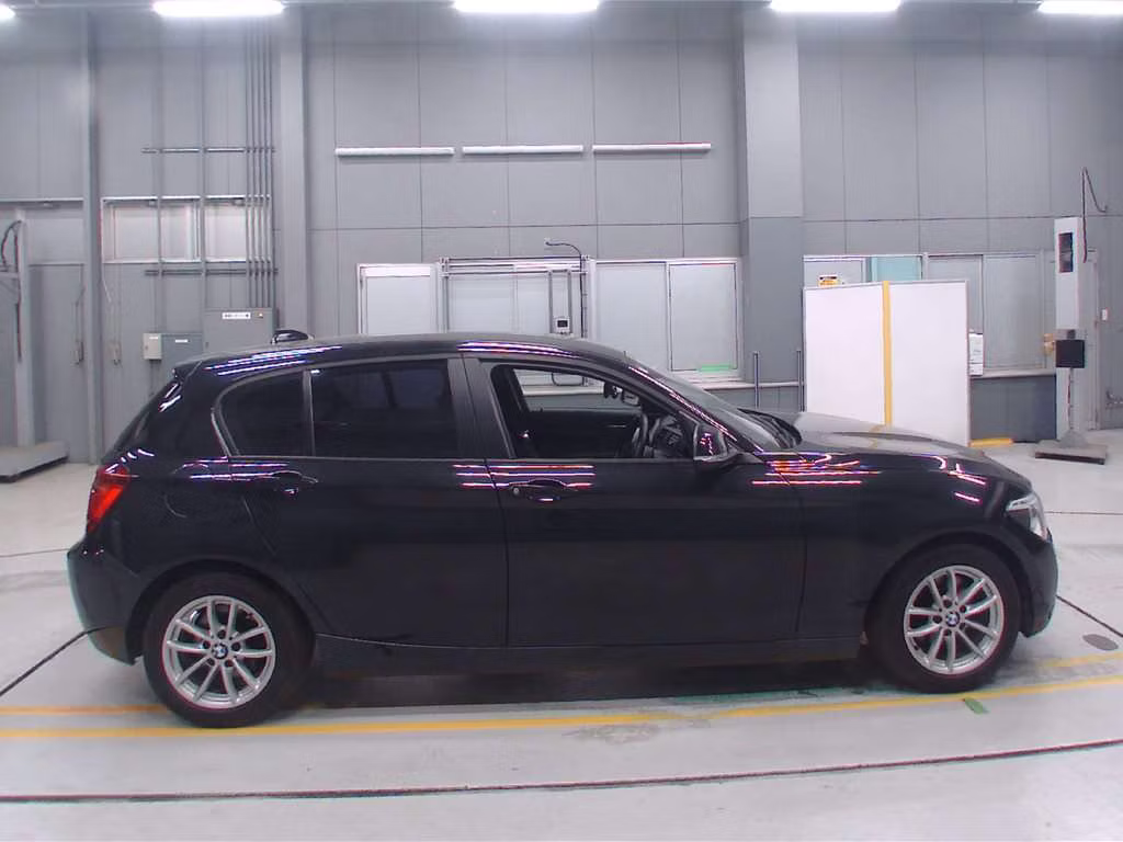 BMW 1-SERIES