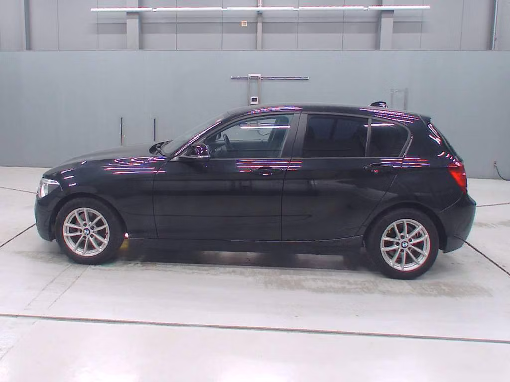 BMW 1-SERIES