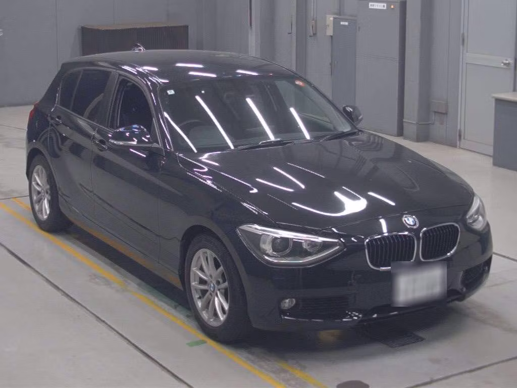 BMW 1-SERIES