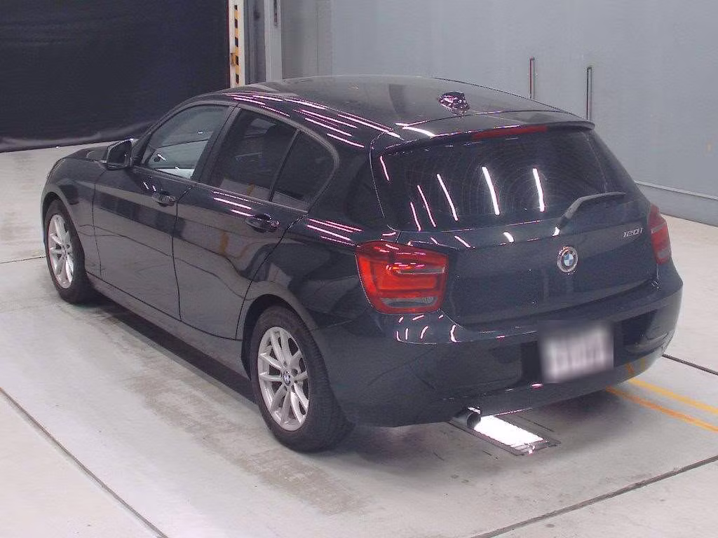 BMW 1-SERIES