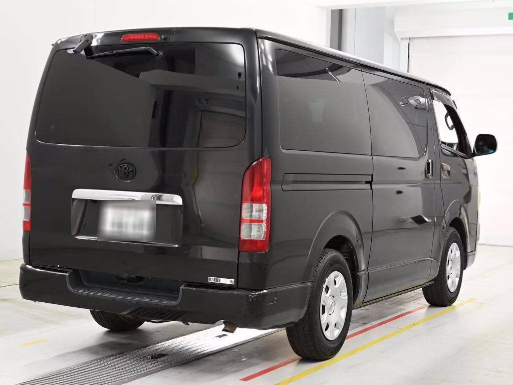 TOYOTA REGIUS ACE