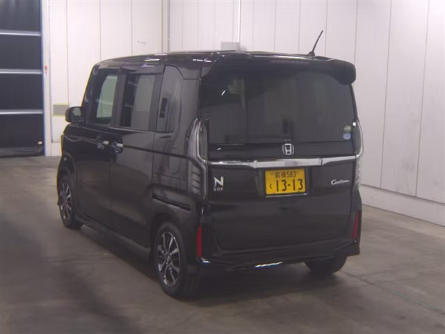 HONDA N-BOX