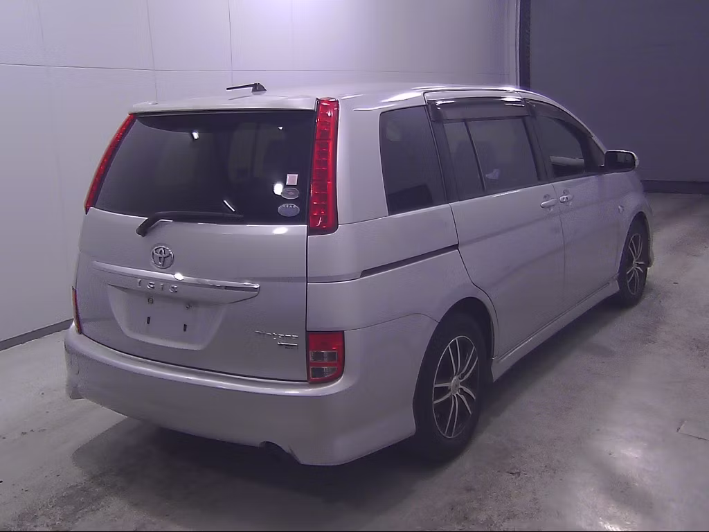 TOYOTA ISIS