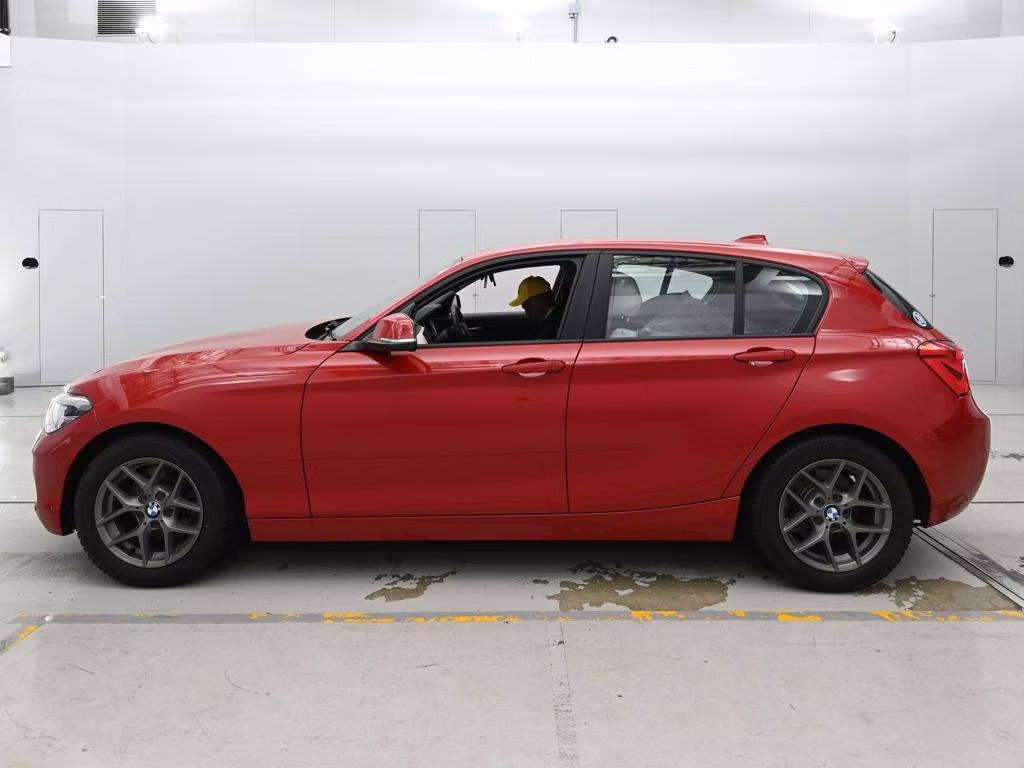 BMW 1-SERIES