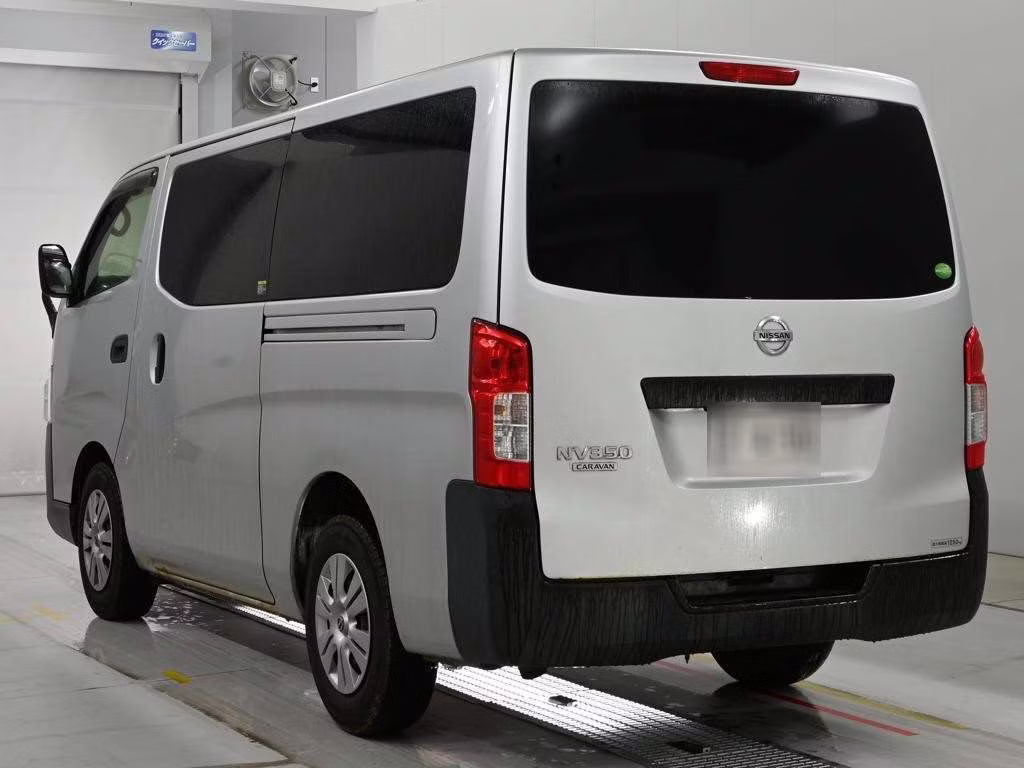 NISSAN NV350 CARAVAN