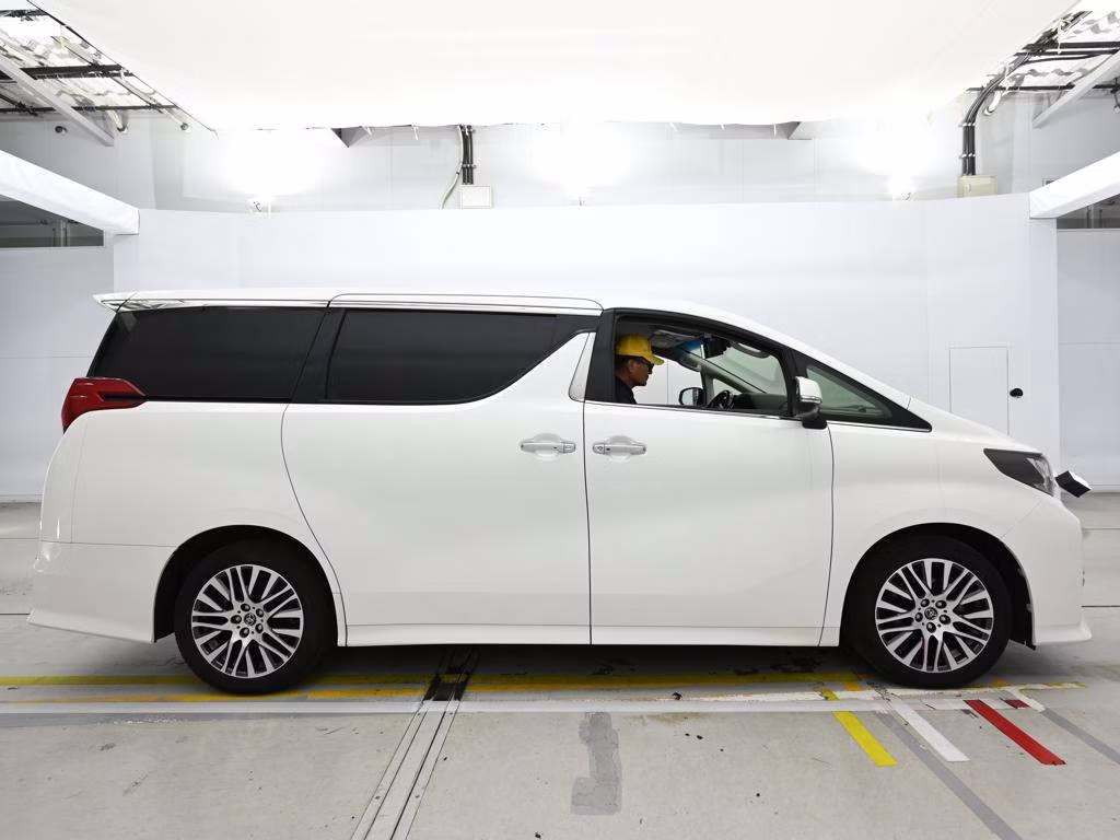 TOYOTA ALPHARD