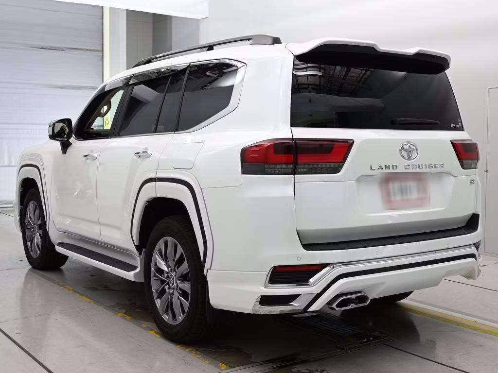 TOYOTA LAND CRUISER