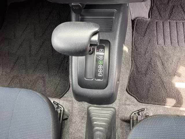 NISSAN KIX