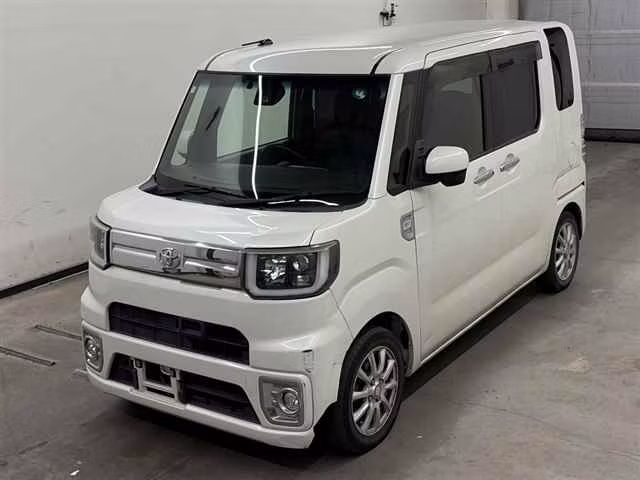 TOYOTA PIXIS MEGA