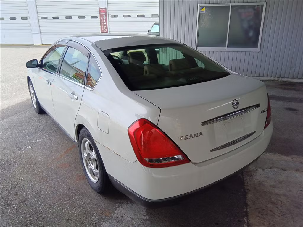 NISSAN TEANA