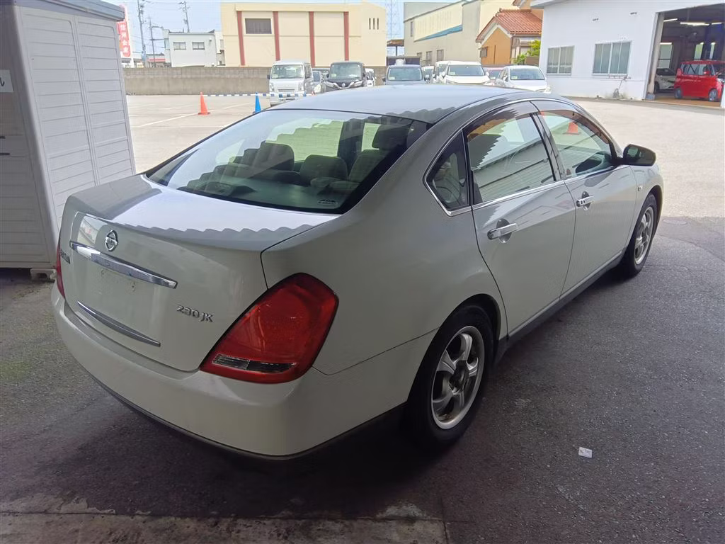 NISSAN TEANA