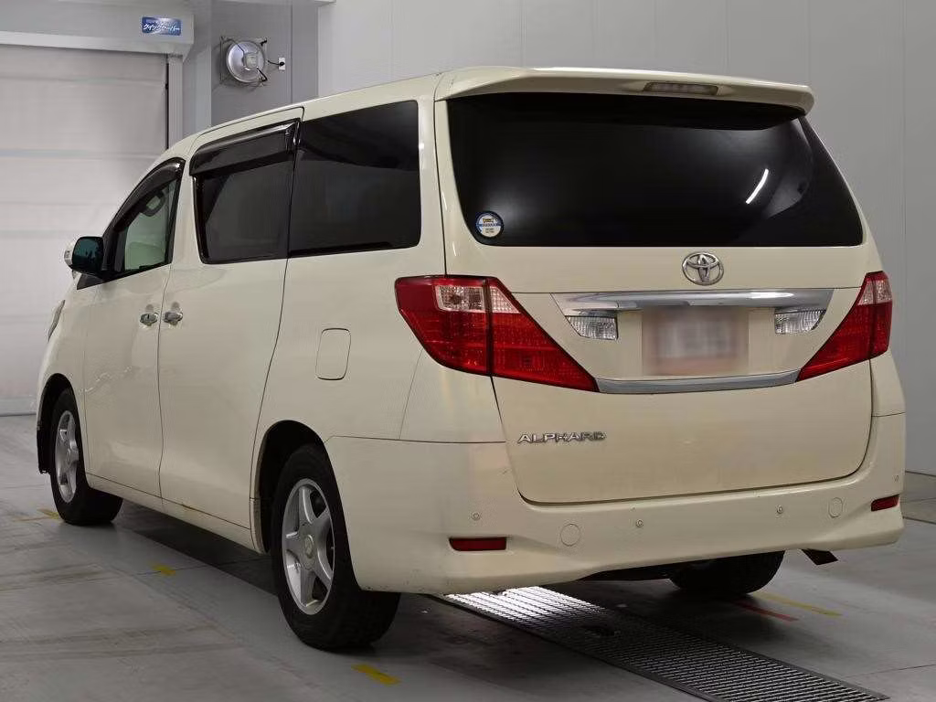 TOYOTA ALPHARD