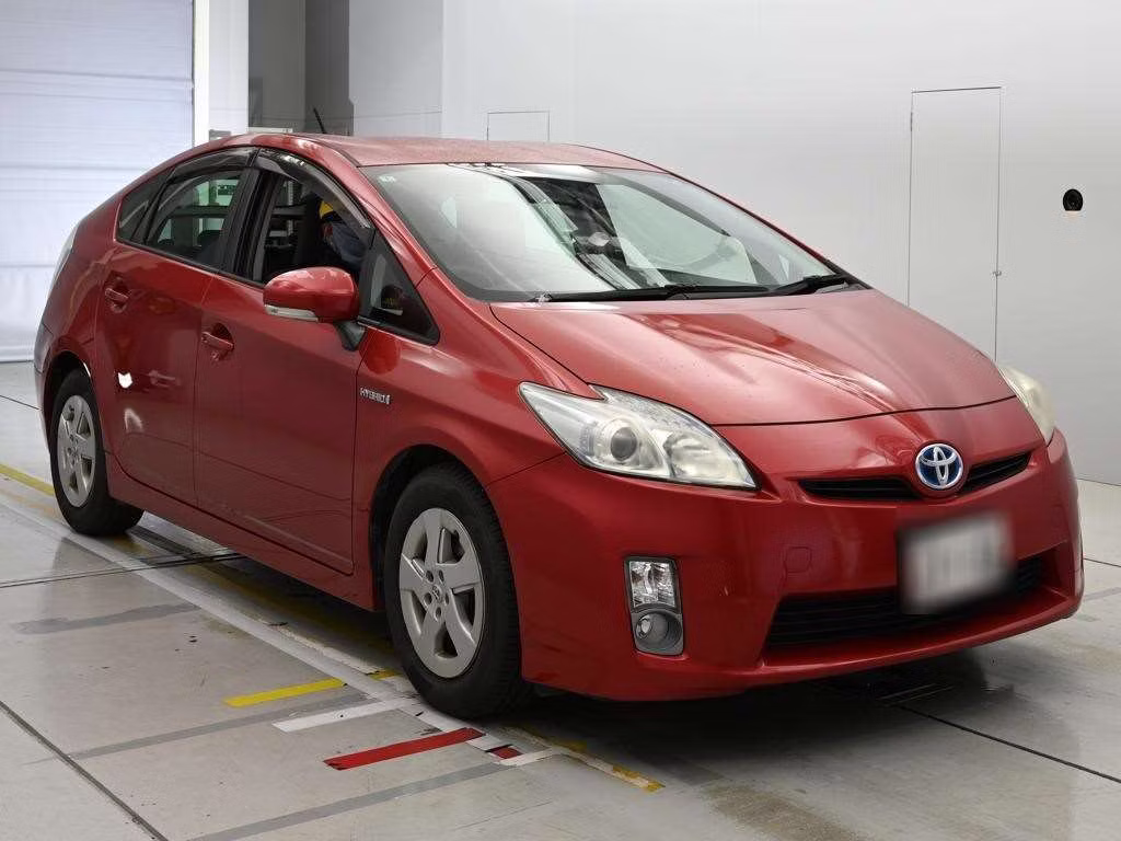 TOYOTA PRIUS