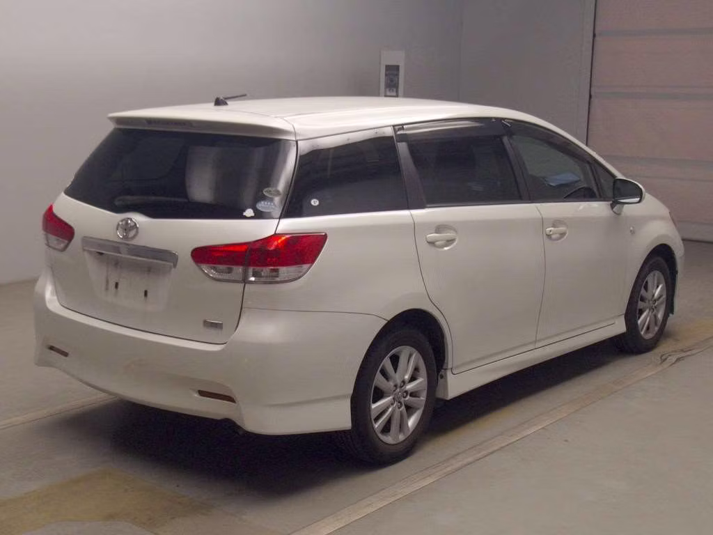 TOYOTA WISH