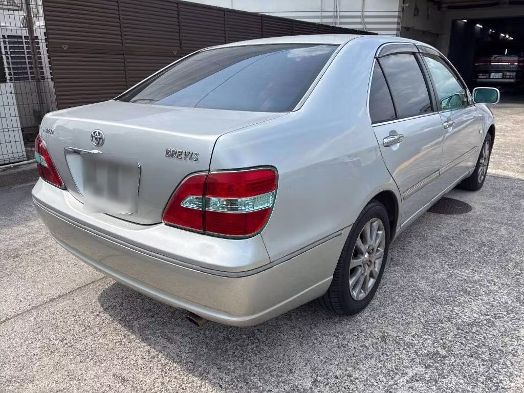 TOYOTA BREVIS
