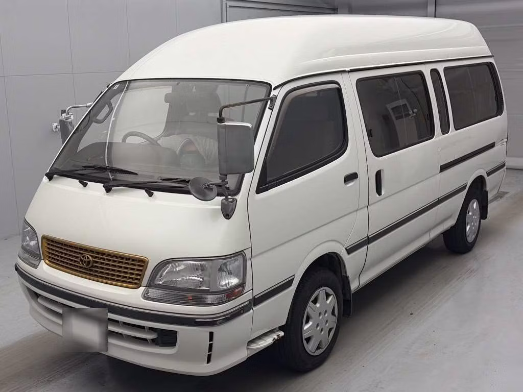 TOYOTA HIACE
