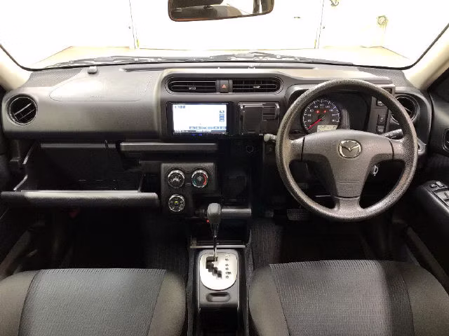 MAZDA FAMILIA