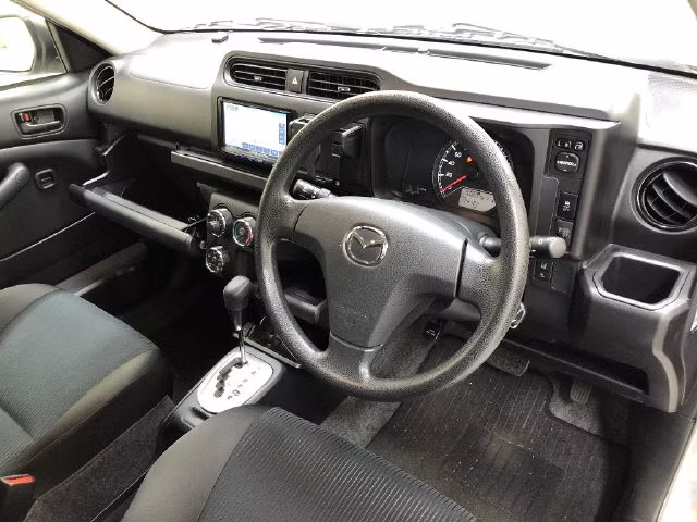 MAZDA FAMILIA
