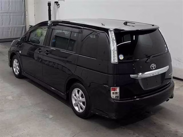 TOYOTA ISIS