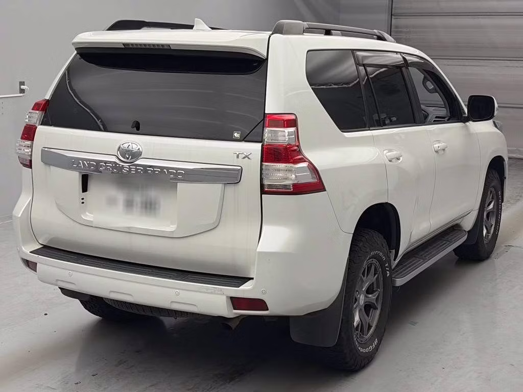 TOYOTA LAND CRUISER PRADO