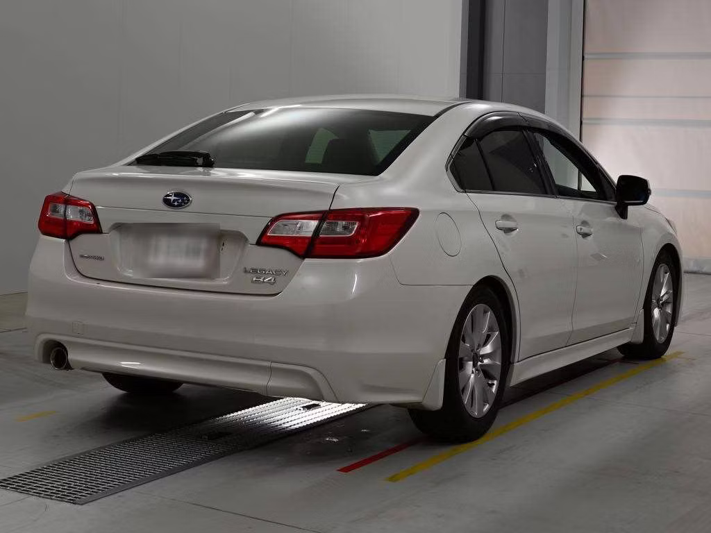 SUBARU LEGACY B4