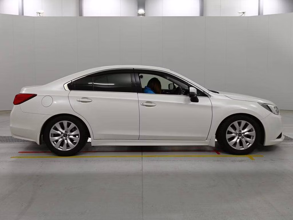 SUBARU LEGACY B4